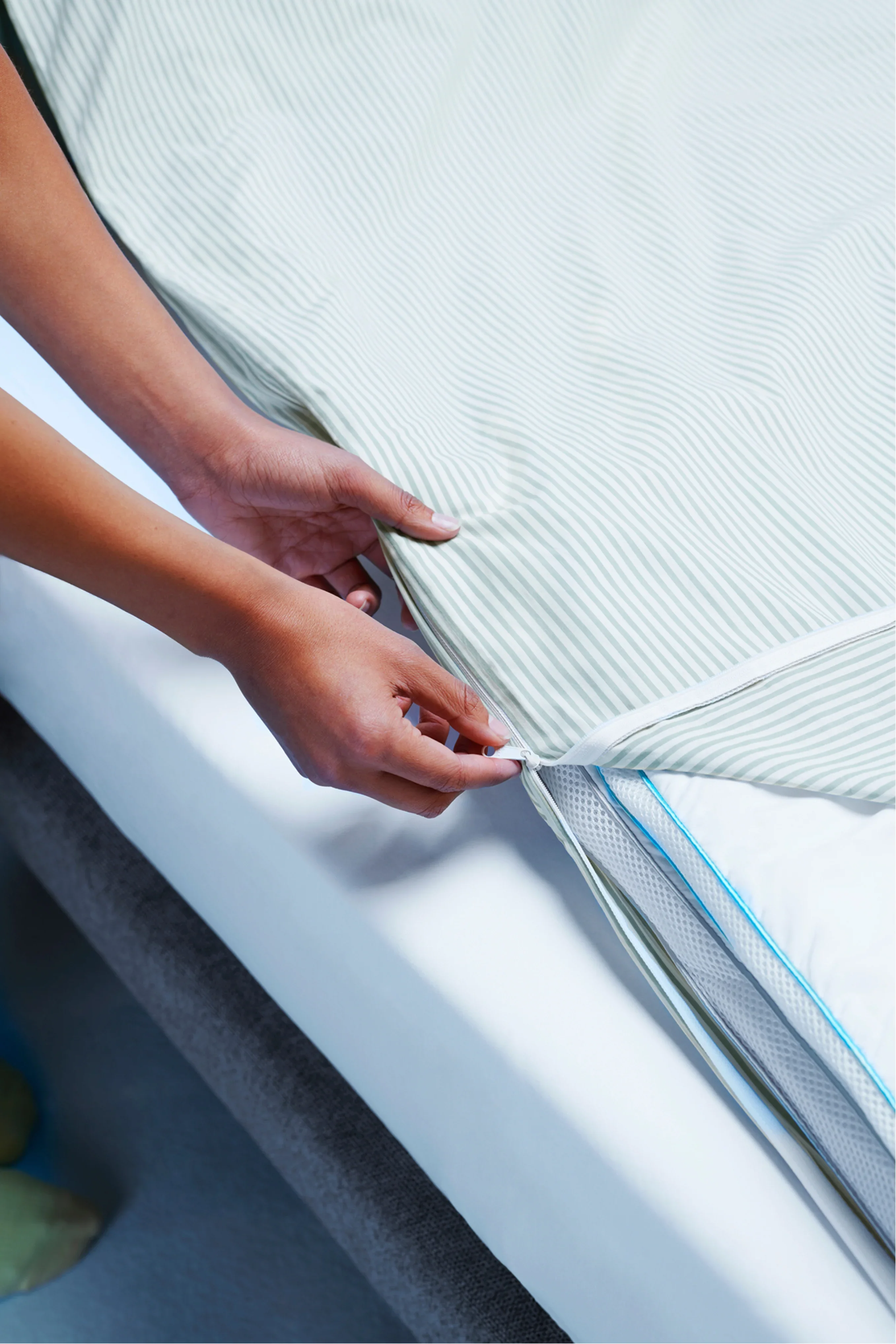 Cloudpillo Striped Bedding Set - Image 5
